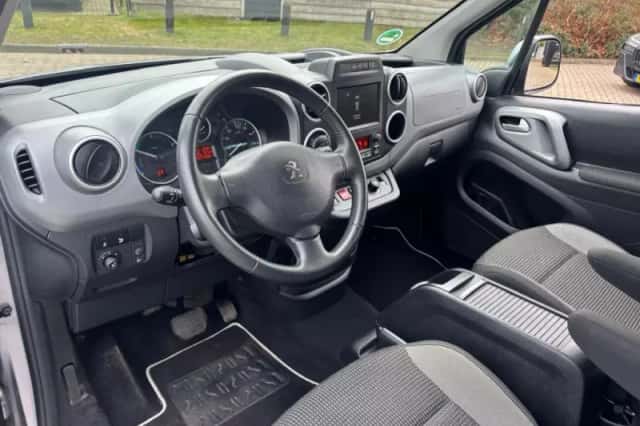 Peugeot Partner (2018) thumbnail 12