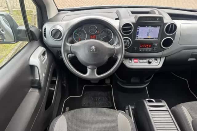 Peugeot Partner (2018) thumbnail 14
