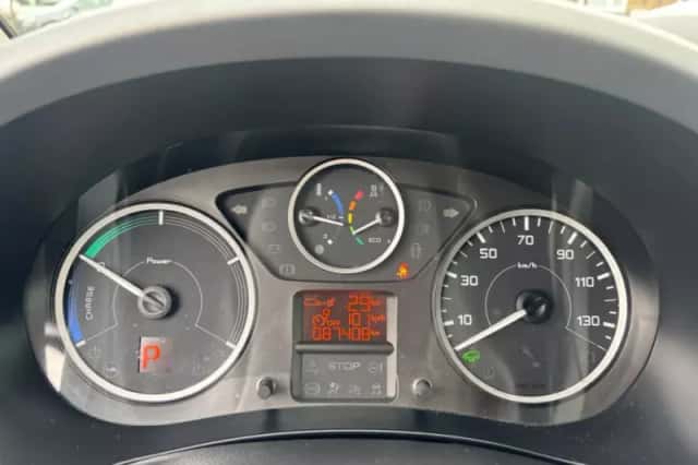 Peugeot Partner (2018) thumbnail 17