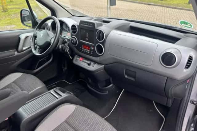 Peugeot Partner (2018) thumbnail 10