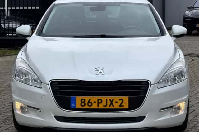 Peugeot 508 (2011) thumbnail 2