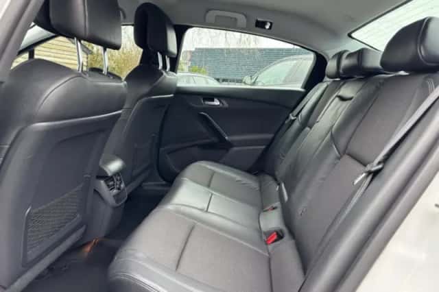 Peugeot 508 (2011) thumbnail 14