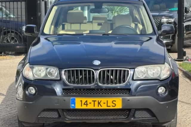 BMW X3 (2006) thumbnail 2