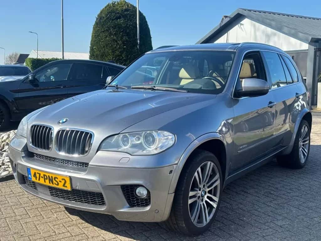 BMW X5 (2011) — foto 1