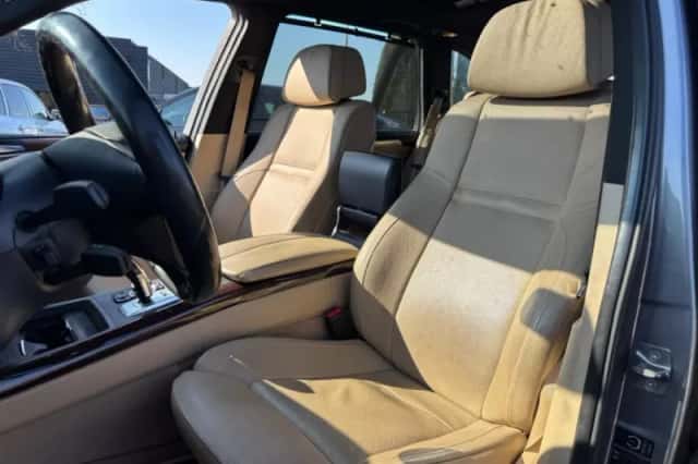 BMW X5 (2011) thumbnail 13