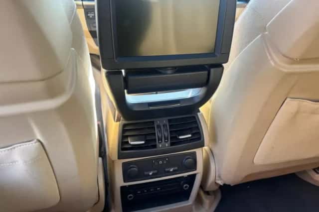 BMW X5 (2011) thumbnail 15