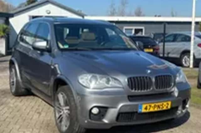 BMW X5 (2011) thumbnail 25