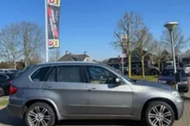 BMW X5 (2011) thumbnail 27