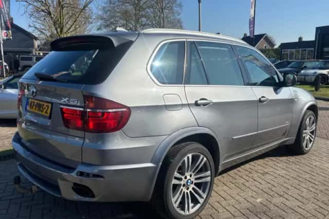 BMW X5 (2011) thumbnail 6