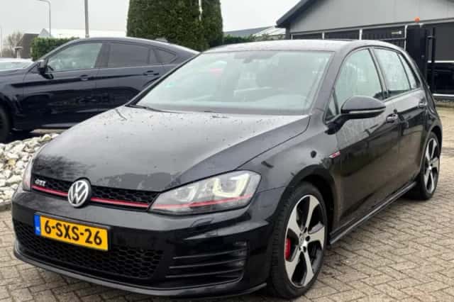 Volkswagen Golf (2014) thumbnail 1