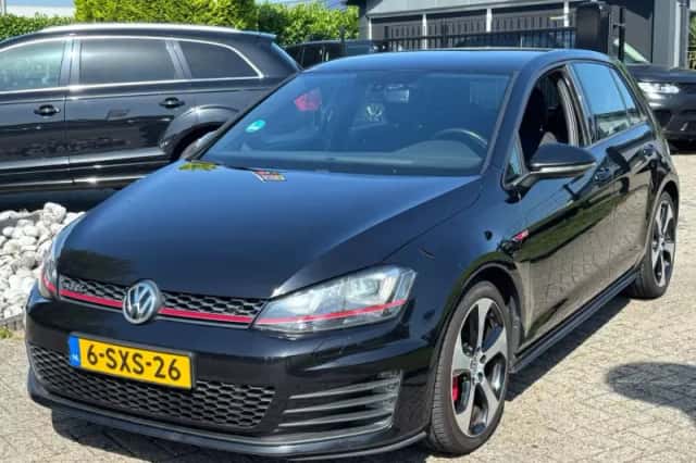 Volkswagen Golf (2014) thumbnail 1