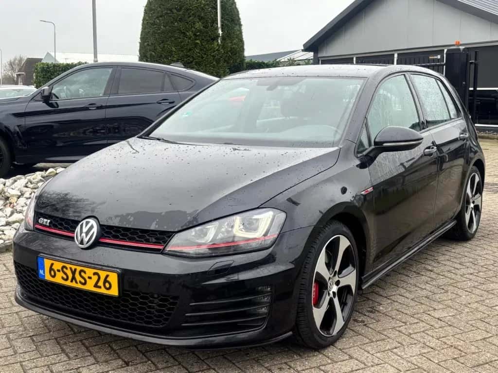 Volkswagen Golf (2014) — foto 1