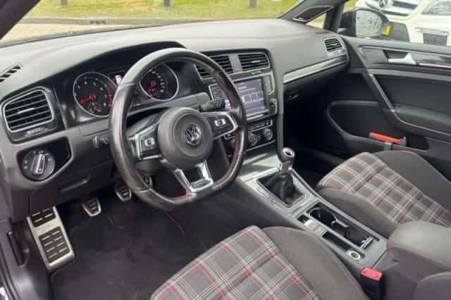 Volkswagen Golf (2014) thumbnail 12