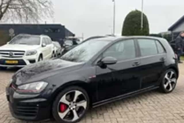 Volkswagen Golf (2014) thumbnail 23