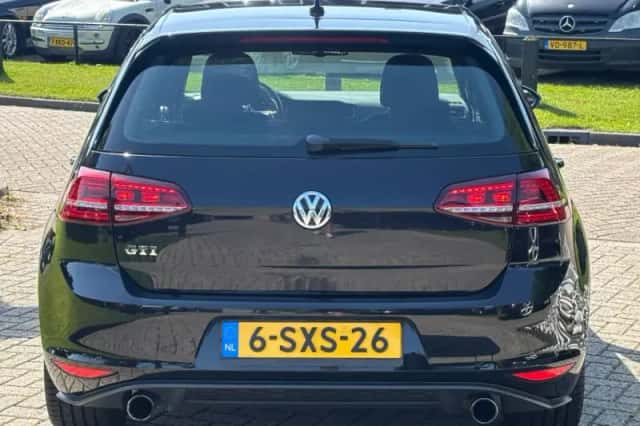 Volkswagen Golf (2014) thumbnail 5