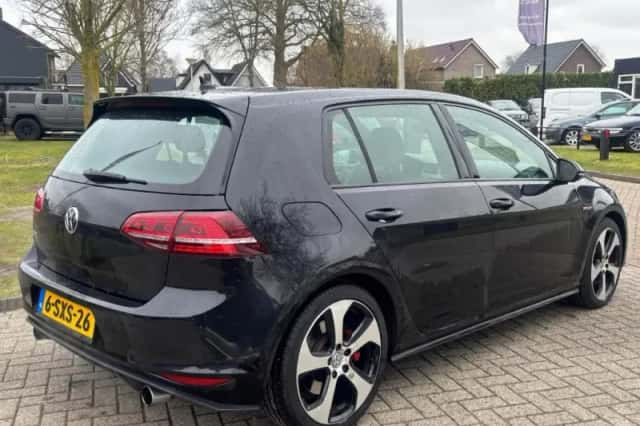 Volkswagen Golf (2014) thumbnail 6