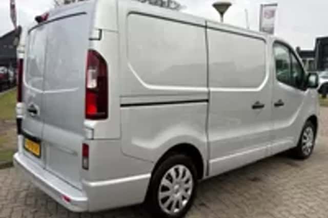 Opel Vivaro (2019) thumbnail 19