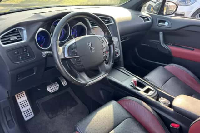 Citroën DS4 (2012) thumbnail 12