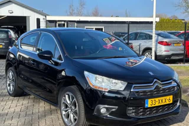 Citroën DS4 (2012) thumbnail 3