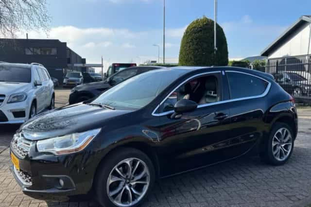 Citroën DS4 (2012) thumbnail 4