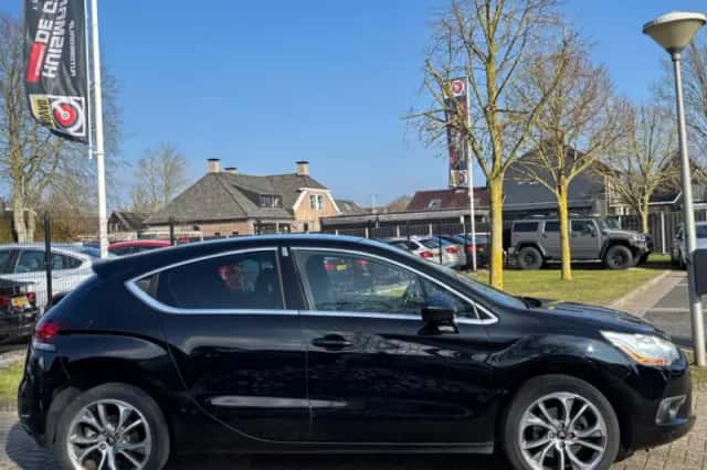 Citroën DS4 (2012) thumbnail 5
