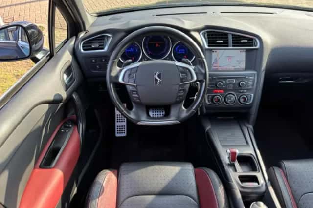 Citroën DS4 (2012) thumbnail 9