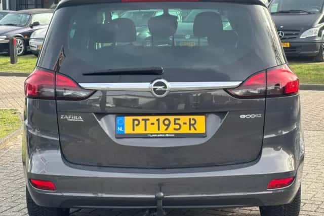 Opel Zafira (2016) thumbnail 6