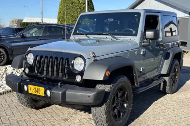 Jeep Wrangler (2014) thumbnail 1