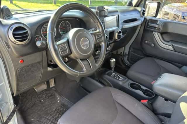 Jeep Wrangler (2014) thumbnail 16