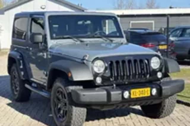 Jeep Wrangler (2014) thumbnail 25