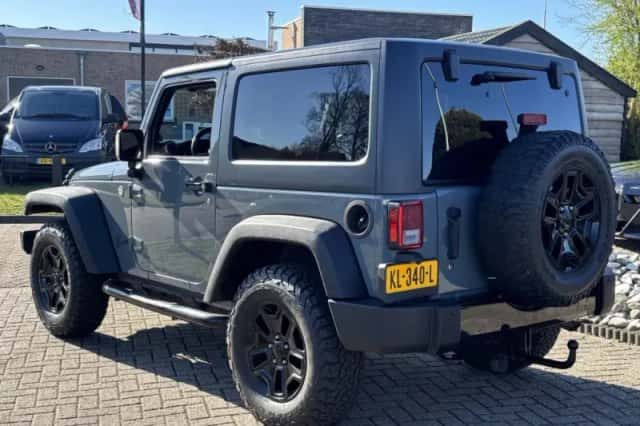 Jeep Wrangler (2014) thumbnail 10