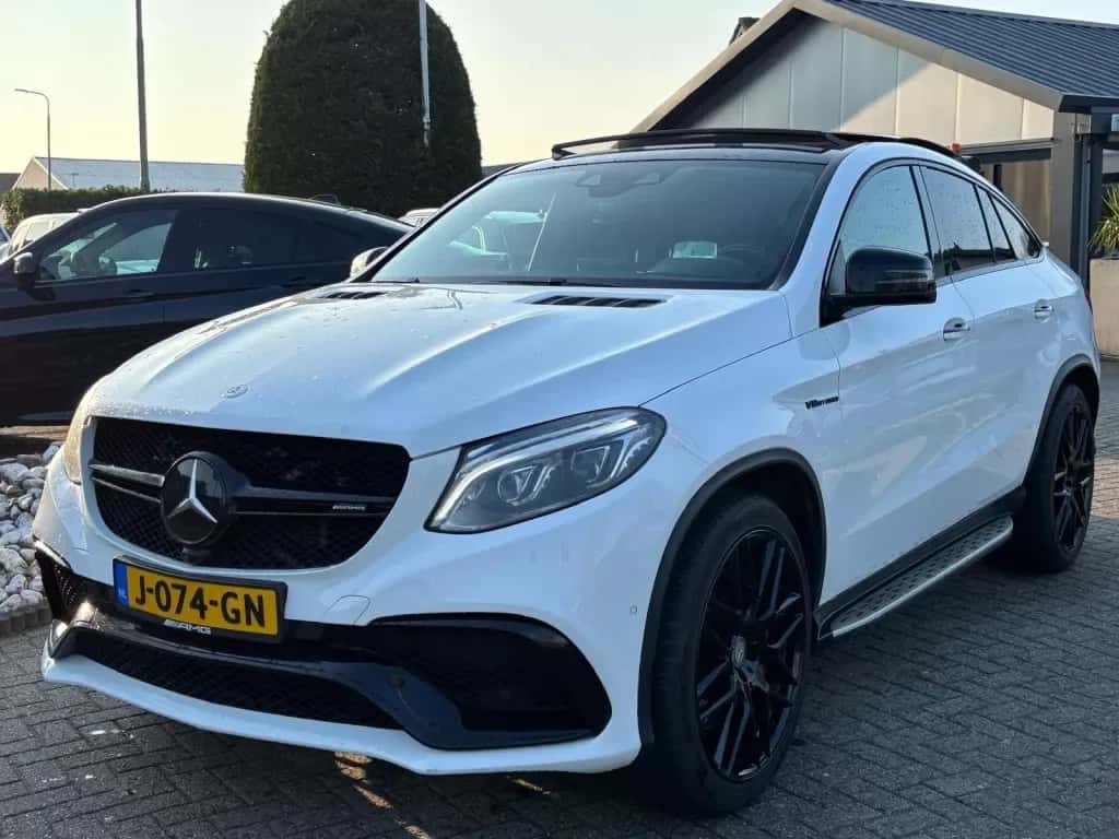 Mercedes-Benz GLE (2016) — foto 1