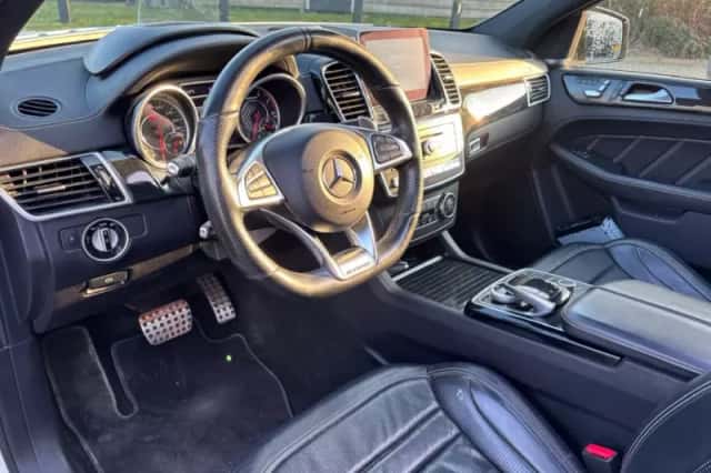 Mercedes-Benz GLE (2016) thumbnail 14