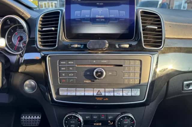 Mercedes-Benz GLE (2016) thumbnail 19