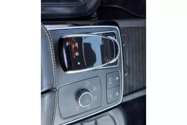 Mercedes-Benz GLE (2016) thumbnail 21