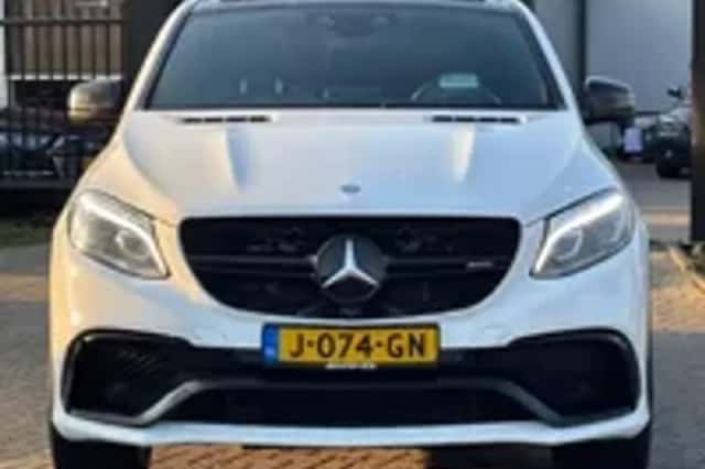 Mercedes-Benz GLE (2016) thumbnail 23