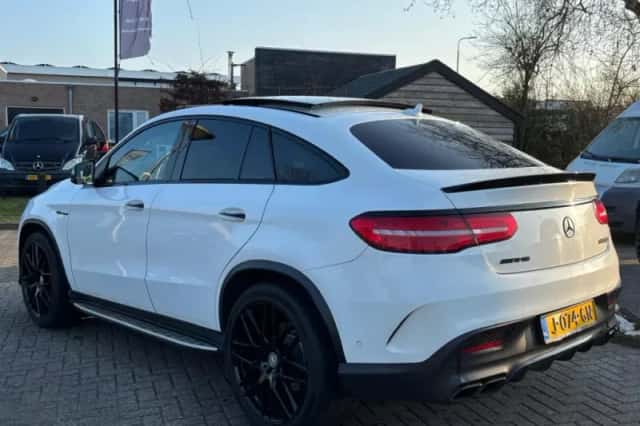 Mercedes-Benz GLE (2016) thumbnail 8