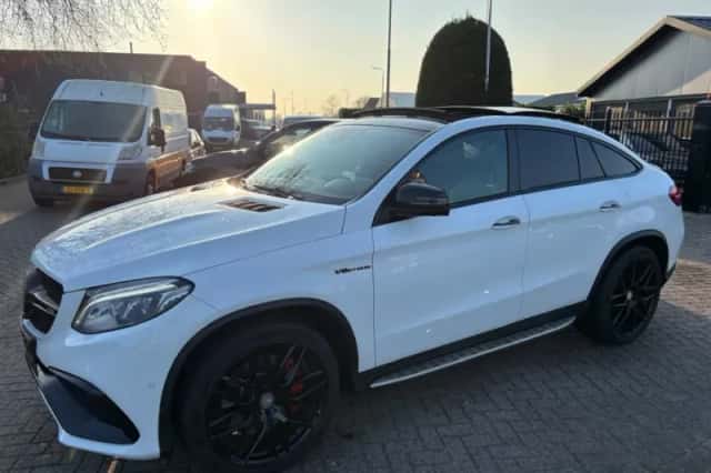 Mercedes-Benz GLE (2016) thumbnail 9