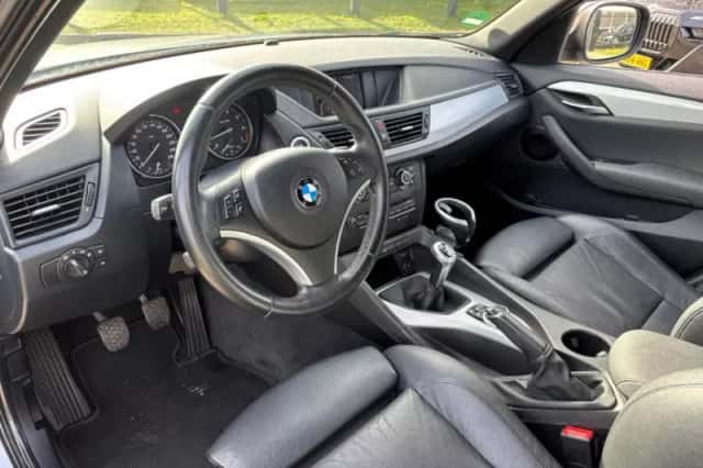 BMW X1 (2011) thumbnail 12
