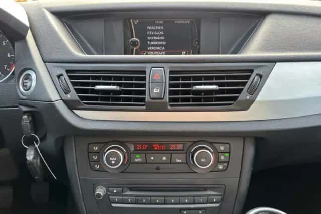 BMW X1 (2011) thumbnail 14