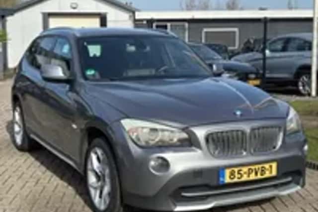BMW X1 (2011) thumbnail 24