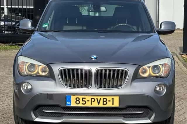 BMW X1 (2011) thumbnail 4