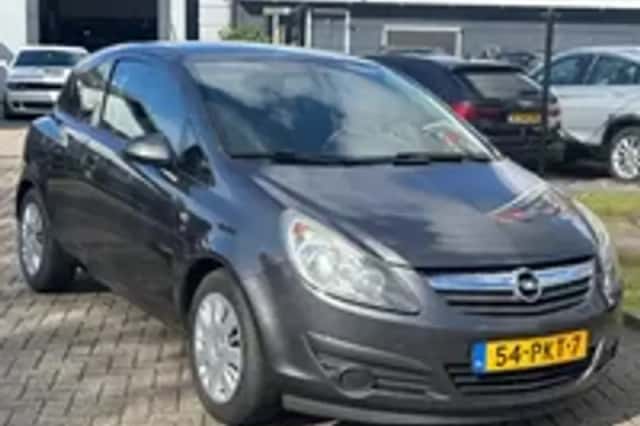 Opel Corsa (2011) thumbnail 18