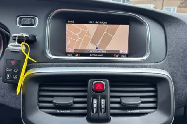 Volvo V40 (2017) thumbnail 14