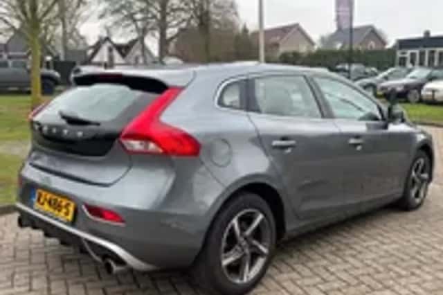 Volvo V40 (2017) thumbnail 26