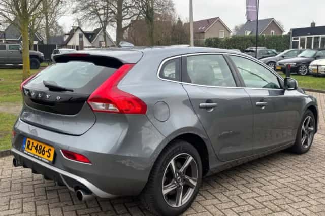 Volvo V40 (2017) thumbnail 5