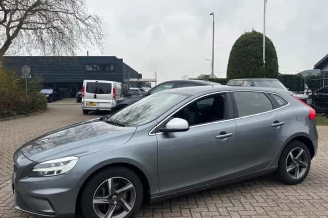 Volvo V40 (2017) thumbnail 8