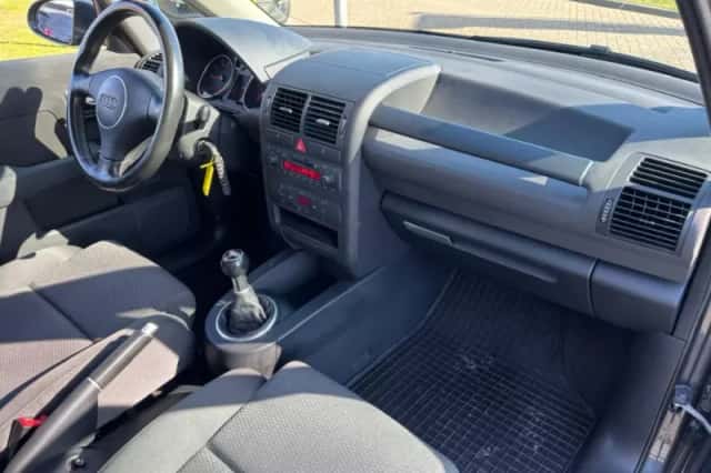 Audi A2 (2004) thumbnail 10