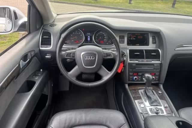 Audi Q7 (2009) thumbnail 11