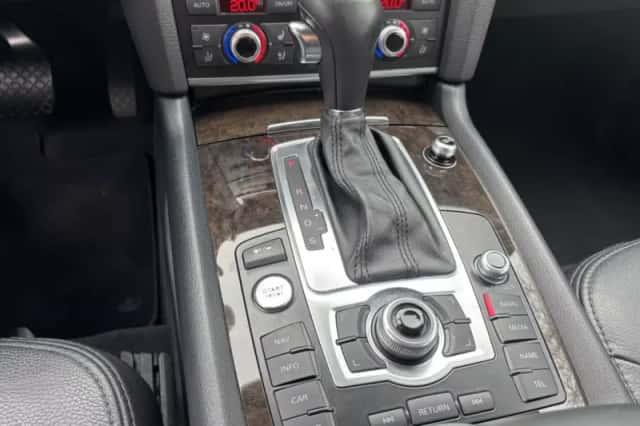 Audi Q7 (2009) thumbnail 19